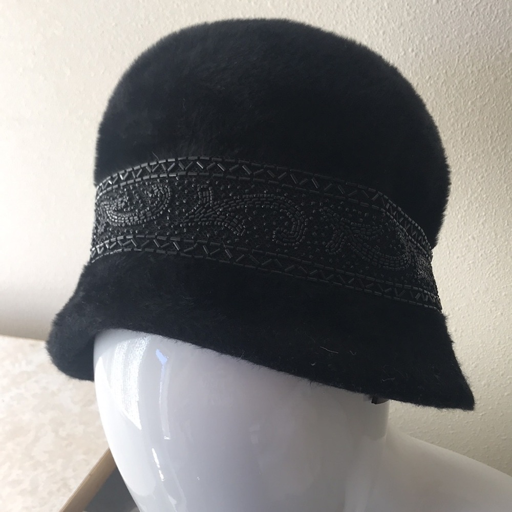 Vintage Jan Leslie Beaded Furry Hat - Picture 2 of 10